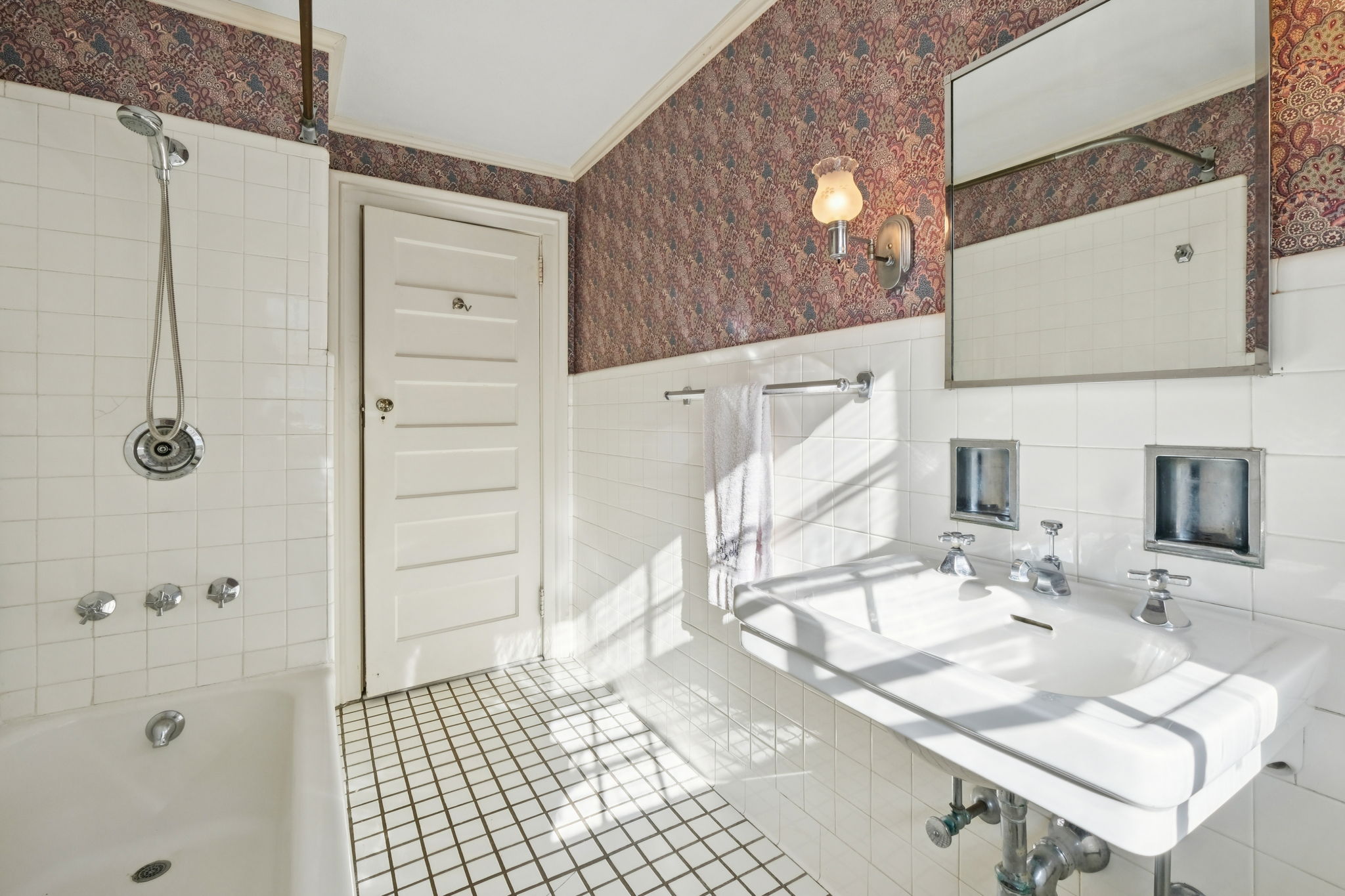 102 Bellevue Avenue 